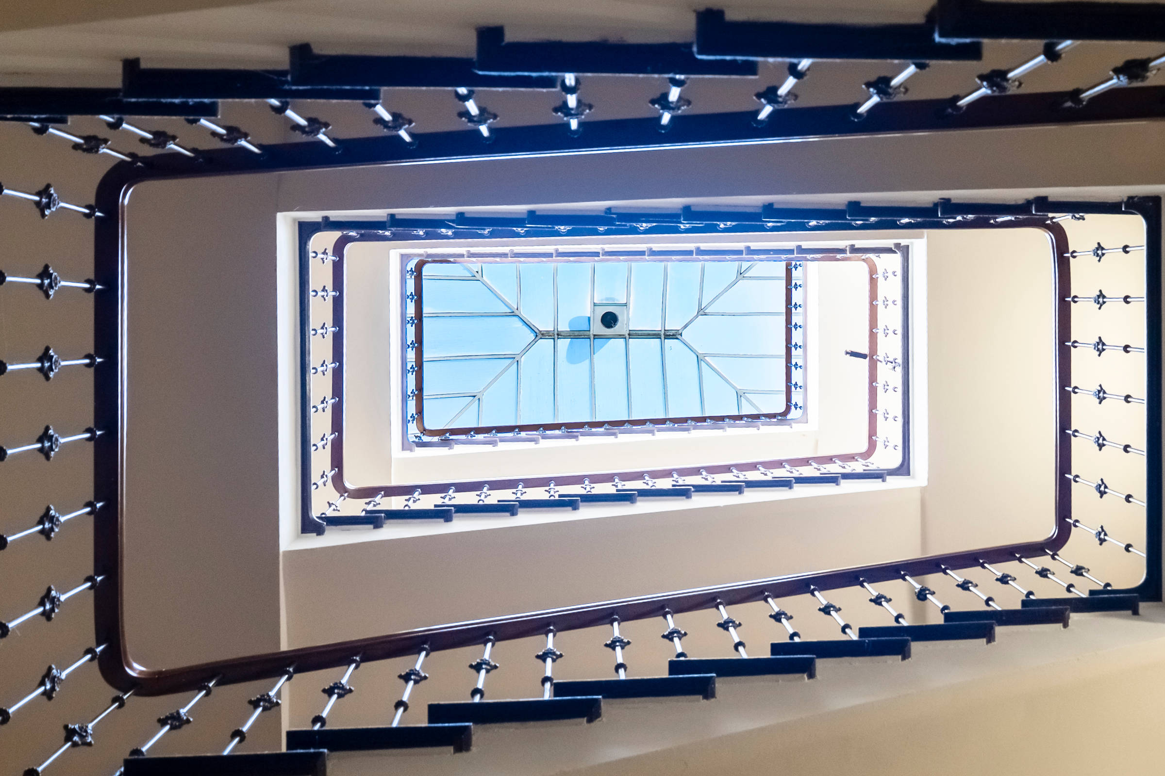 Beautifully renovated historic apartment in Hamburg